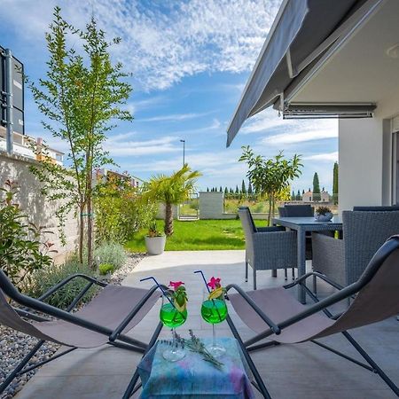 Sofia House With Apartment Umag Exteriér fotografie